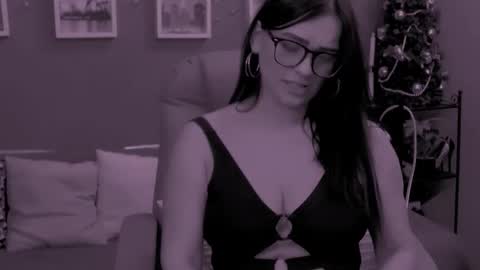 The Queen online show from December 2025 08:24:02 PM