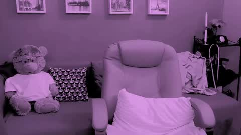 The Queen online show from April 2026 07:55:01 AM