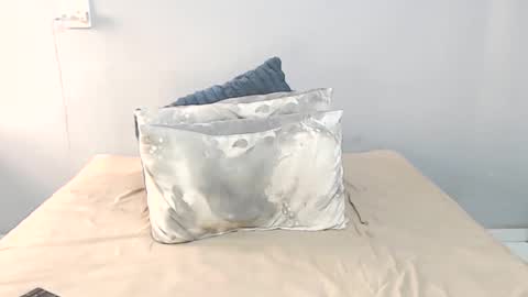 chantel87_ online show from November 2025 09:08:02 AM