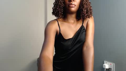 Chantel online show from November 2025 03:38:02 AM