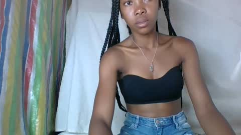 chariola0101 online show from January 2025 06:35:01 PM