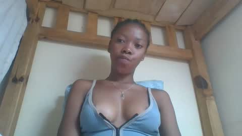 chariola0101 online show from February 2025 09:03:02 PM