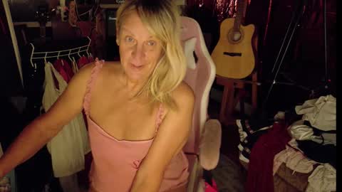 Charli online show from November 2025 11:04:01 PM