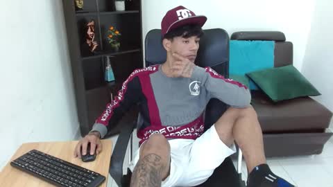 Snapshot of charlie_oconnor chatting on January 2025 03:44:02 AM Charlie oconnor online show from January 2025 03:44:02 AM