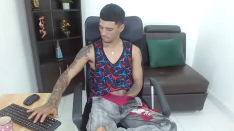 Snapshot of charlie_oconnor chatting on February 2025 03:59:02 AM Charlie oconnor online show from February 2025 03:59:02 AM