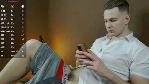 Snapshot of charlie_smiley chatting on December 2024 08:17:01 PM Charlie Smiley online show from December 2024 08:17:01 PM