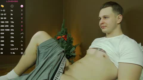 Snapshot of charlie_smiley chatting on January 2025 04:04:01 AM Charlie Smiley online show from January 2025 04:04:01 AM