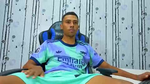 charlies_fox online show from March 2026 07:35:01 PM