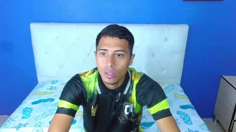 charliesfox online show from May 2026 01:53:01 PM