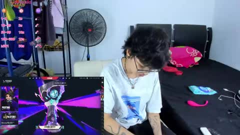 Snapshot of charlietaylorr__ chatting on May 2026 07:44:01 PM Charlie online show from May 2026 07:44:01 PM