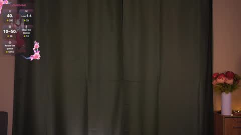 Snapshot of charlinepiker chatting on April 2026 10:05:01 PM Yumi online show from April 2026 10:05:01 PM