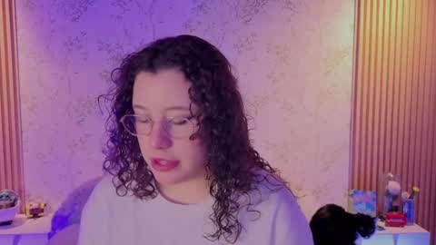 Snapshot of charlote__miller chatting on April 2026 11:46:02 AM You honey online show from April 2026 11:46:02 AM