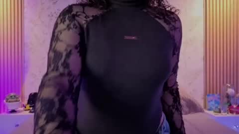 Snapshot of charlote__miller chatting on May 2026 11:48:02 AM You honey online show from May 2026 11:48:02 AM