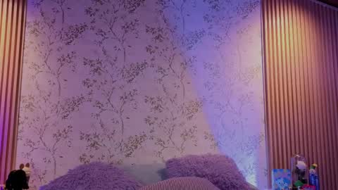 Snapshot of charlote__miller chatting on May 2026 04:04:02 PM You honey online show from May 2026 04:04:02 PM