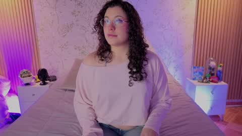 Snapshot of charlote__miller chatting on May 2026 11:38:02 AM You honey online show from May 2026 11:38:02 AM