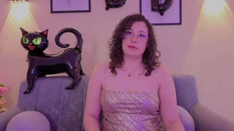 Snapshot of charlote__miller chatting on May 2026 11:38:01 AM You honey online show from May 2026 11:38:01 AM