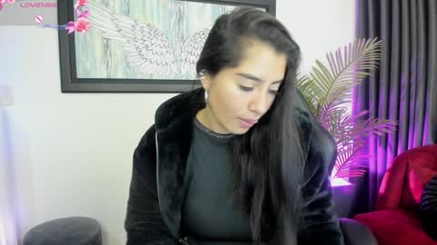 Charlote online show from January 2025 11:43:02 AM