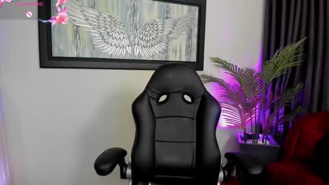 Charlote online show from February 2025 02:43:01 PM