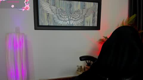 Charlote online show from March 2025 02:43:02 PM