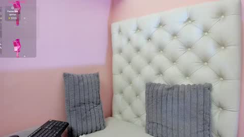 Snapshot of charlott_milk chatting on July 2026 01:59:02 PM Charlotte online show from July 2026 01:59:02 PM