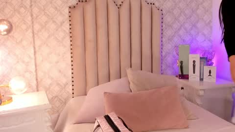 Snapshot of charlotte__08 chatting on February 2025 08:02:02 PM Charlotte online show from February 2025 08:02:02 PM