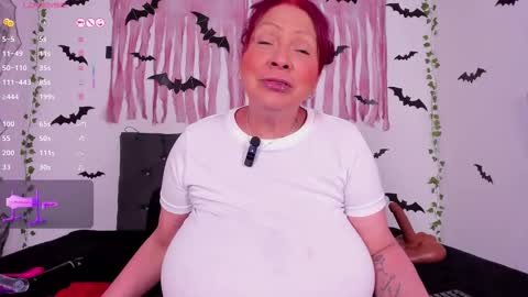 Snapshot of charlotte__big chatting on October 2025 10:13:02 AM Sofia online show from October 2025 10:13:02 AM