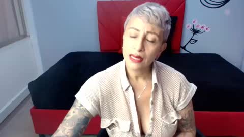 CHARLOTTE GRAY online show from November 2025 12:27:01 PM