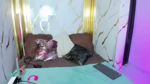 charlotte__milf online show from July 2026 07:52:01 PM