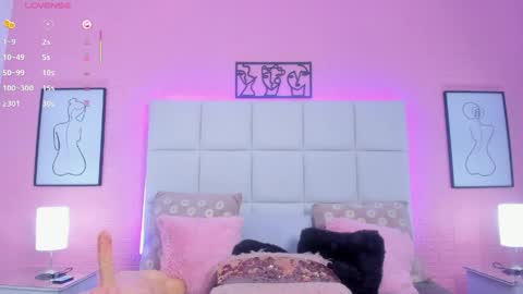 Snapshot of charlotte_kisss chatting on April 2026 09:19:01 PM Charlotte online show from April 2026 09:19:01 PM