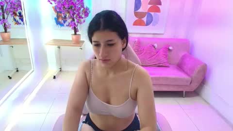 charlotte_milleers online show from January 2026 03:43:01 AM