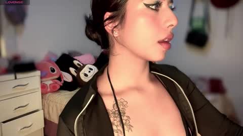 Charlotte online show from November 2025 12:31:02 AM