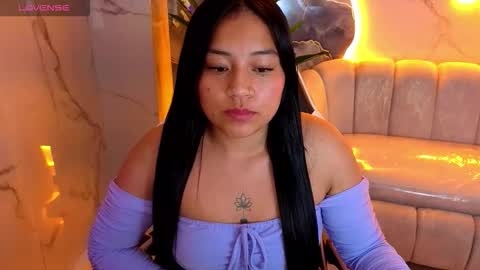 Snapshot of charlotte_tx chatting on October 2025 04:52:02 PM Online 800 to 1400 online show from October 2025 04:52:02 PM