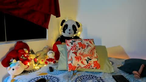 charlottee07 online show from April 2026 01:22:01 AM