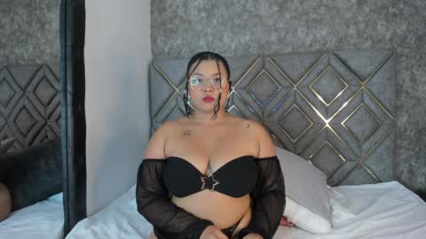 Charlotte  online show from December 2024 07:45:02 PM