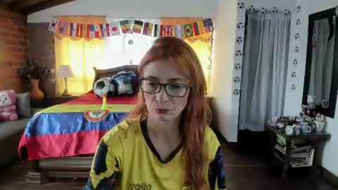 Snapshot of charlottewillson chatting on June 2026 04:41:01 PM Charlotte online show from June 2026 04:41:01 PM