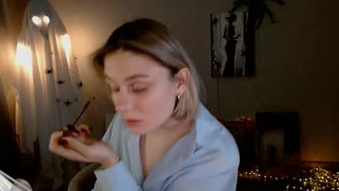 Michelle  online show from November 2025 02:23:02 AM