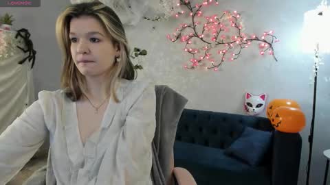 Snapshot of charmingvixen chatting on October 2025 10:23:02 AM Kati online show from October 2025 10:23:02 AM
