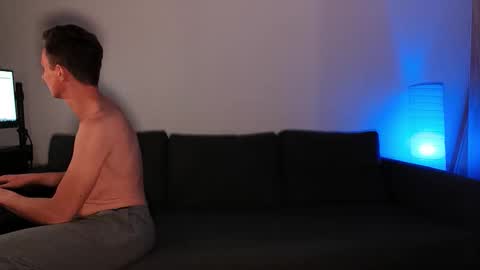 Snapshot of chasingwhiterabbit chatting on September 2025 10:24:02 PM Chasing Rabbit online show from September 2025 10:24:02 PM