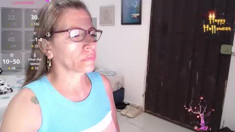 Snapshot of chayla_ruiz chatting on October 2025 10:43:02 PM CHAYLA VICTORIA RUIZ online show from October 2025 10:43:02 PM