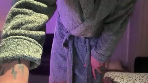 Snapshot of cheekylondon70 chatting on September 2025 11:19:02 PM Cheekylondon online show from September 2025 11:19:02 PM