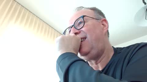 cheer2u online show from March 2026 03:37:02 PM