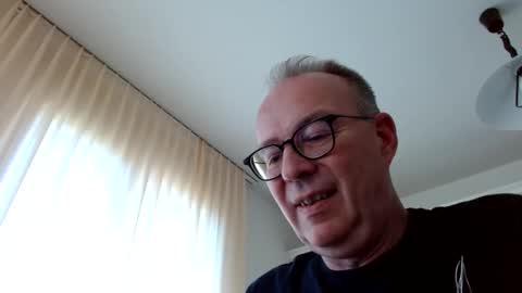 cheer2u online show from April 2026 01:57:02 PM