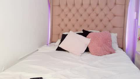 cheerry_moon online show from November 2025 09:28:01 PM