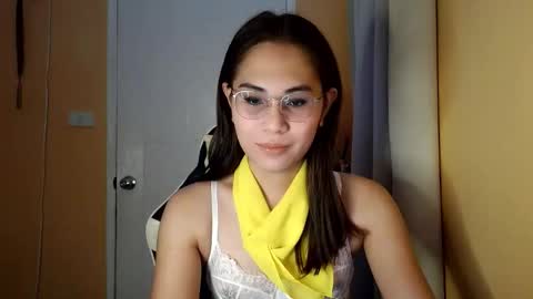 chelly4u69 online show from April 2026 10:33:01 PM