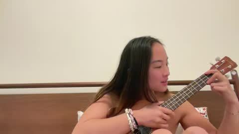 Snapshot of chellybear101 chatting on January 2025 10:06:01 AM chellybear101 online show from January 2025 10:06:01 AM