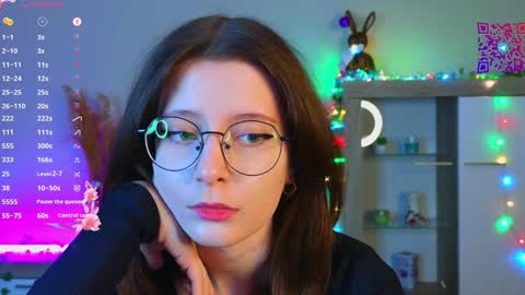 Mona online show from December 2024 03:06:01 PM