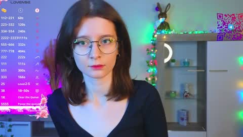 Mona online show from December 2024 03:15:01 PM