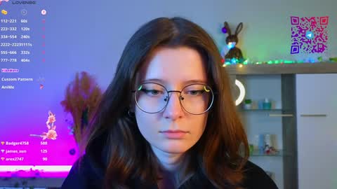 Mona online show from December 2024 09:19:01 PM