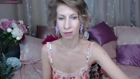 Adriana online show from September 2025 11:37:02 AM