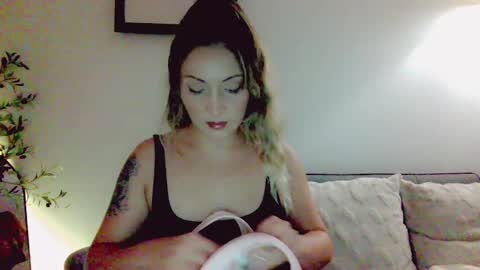cherrieamaretto online show from May 2026 10:56:02 AM